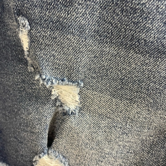 KanCan by Maurice’s Front Button Jean Shorts Distressed Raw Hem Women Sz 28 - Picture 2 of 8